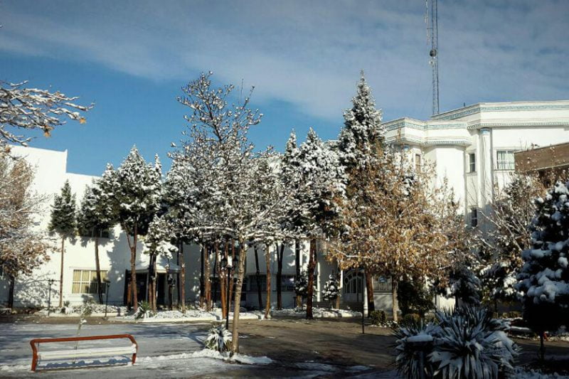 دانشگاه هنر جاهای دیدنی نیشابور در تابستان