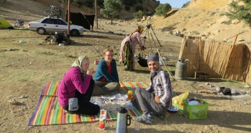 مهمان نوازی  مهمان نوازی و گشاده دستی