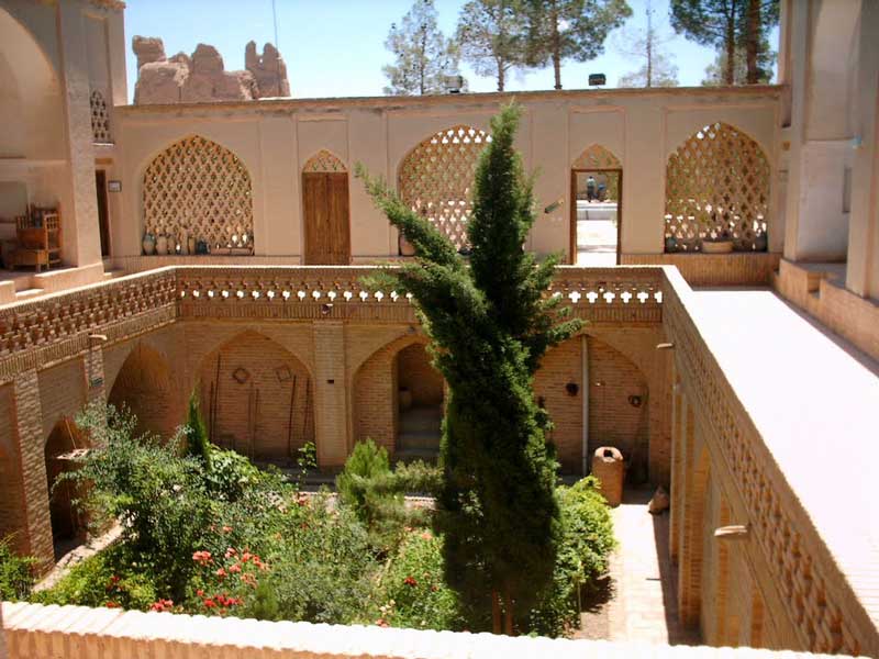 جاهای دیدنی نایین در بهار جاهای دیدنی نایین در بهار جاهای دیدنی نایین در بهار