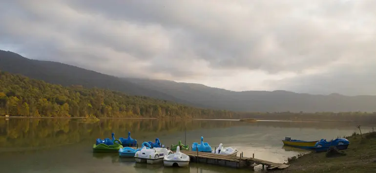 Alandan Lake , Sari