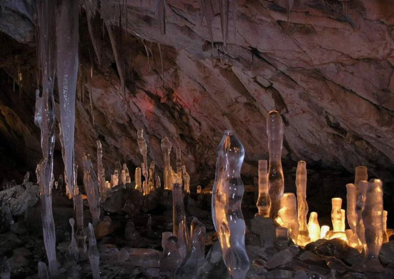 Yakh Morad Cave , Karaj Yakh Morad Cave , Karaj
