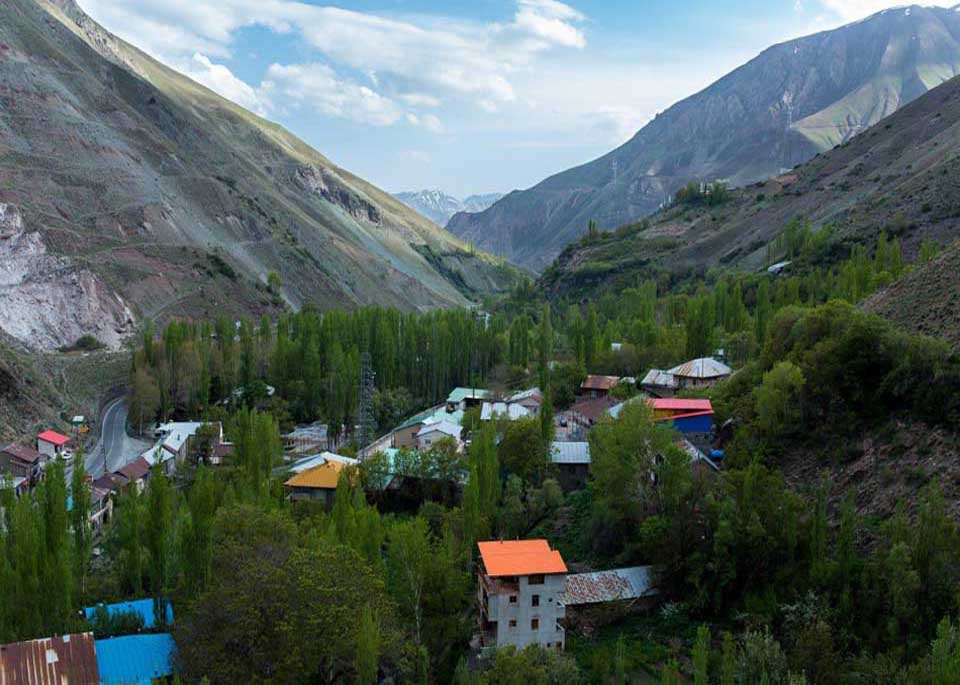 Chalus Road ; from Karaj to Chalus through mountains, rivers and forests Chalus Road ; from Karaj to Chalus through mountains, rivers and forests