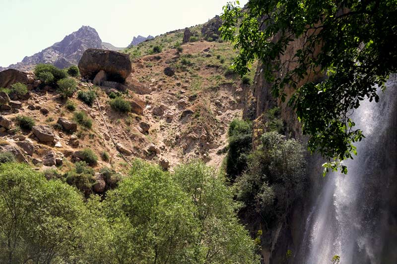 آبشار شاهاندشت