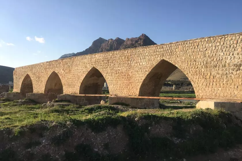 پل شکسته خرم آباد