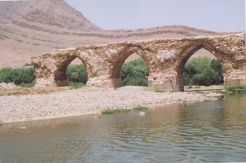 پل شکسته خرم آباد
