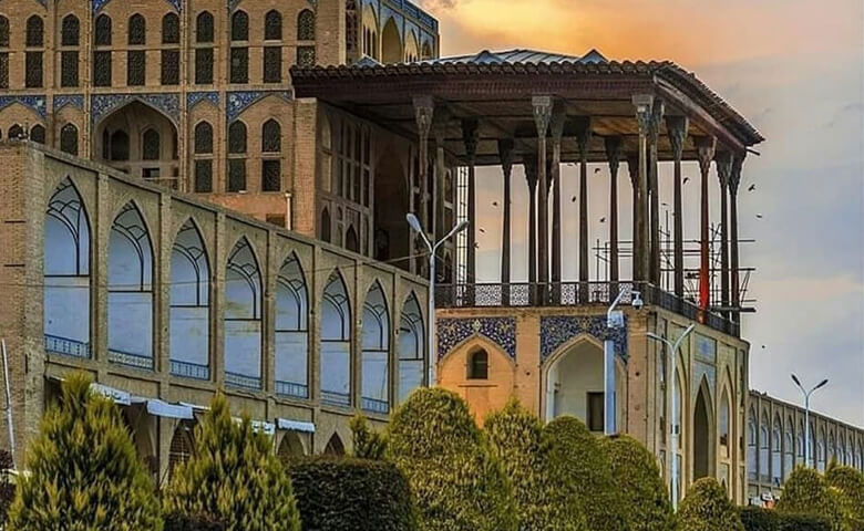 کاخ عالی قاپو