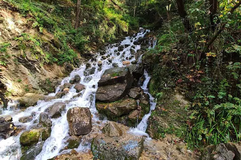 آبشار آب پری نور آبشار آب پری نور