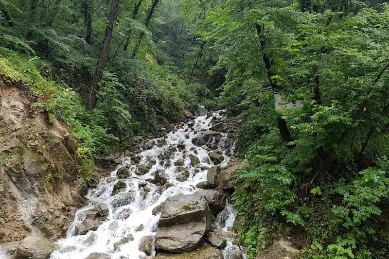 آبشار آب پری نور آبشار آب پری نور
