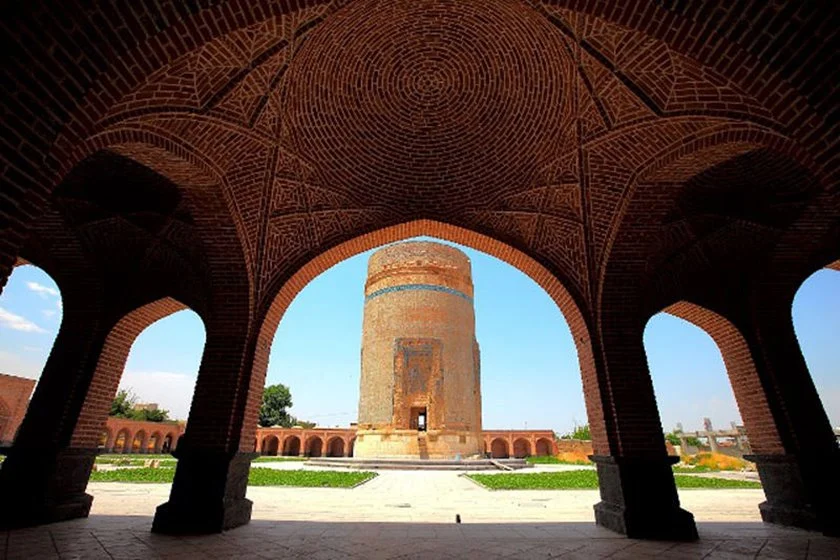 آرامگاه شیخ حیدر