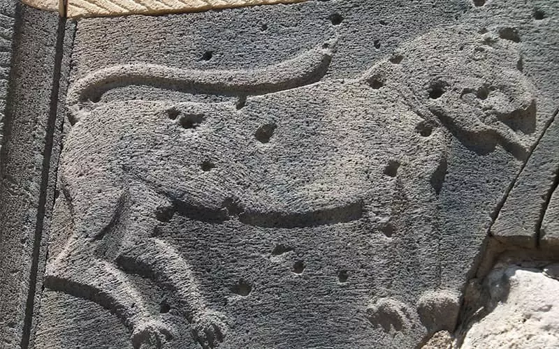 دروازه سنگی خوی