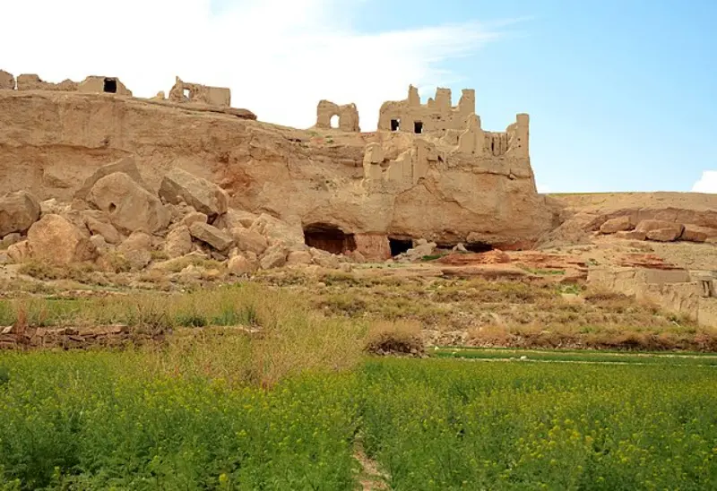قلعه ایزدخواست
