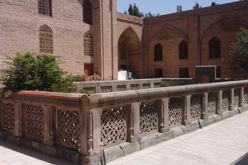 مقبره شیخ شهاب الدین اهری 