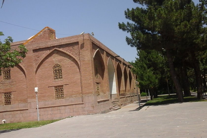 مقبره شیخ شهاب الدین اهری 