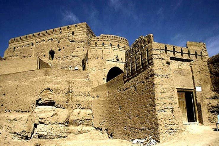 نارین قلعه میبد 