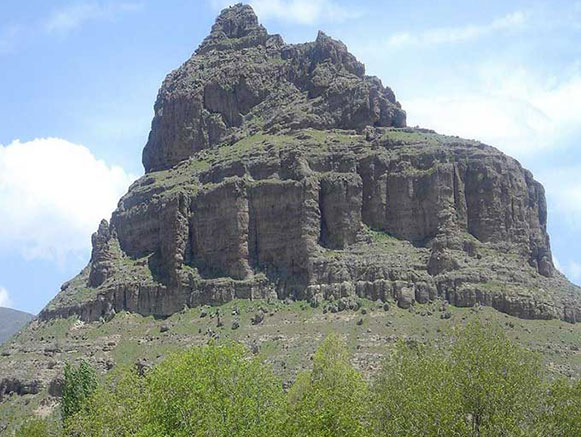 قلعه ضحاک عجبشیر