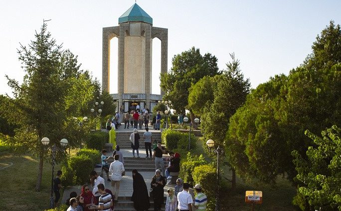 آرامگاه باباطاهر عریان همدانی