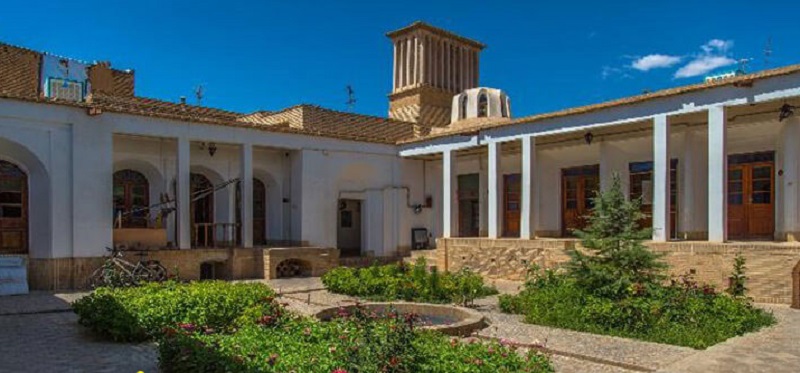 خانه یغمایی‌ها