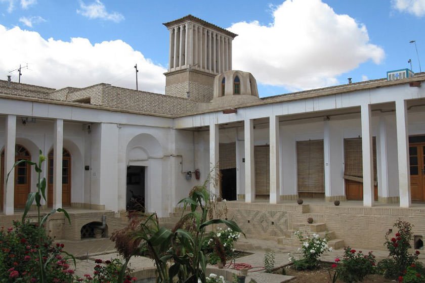 خانه یغمایی‌ها