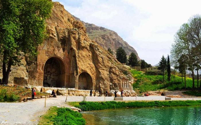 محوطه تاریخی بیستون محوطه تاریخی بیستون