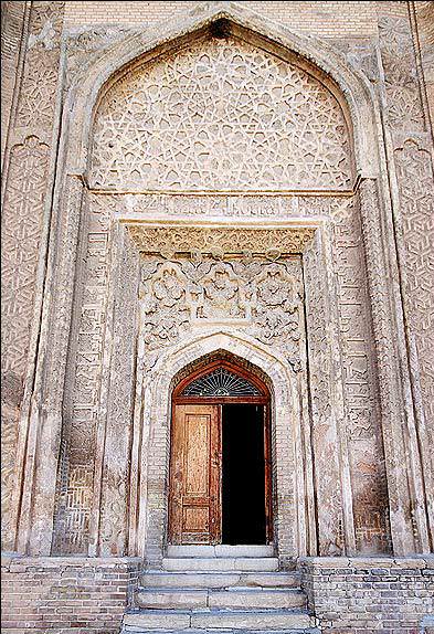 گنبد علویان 