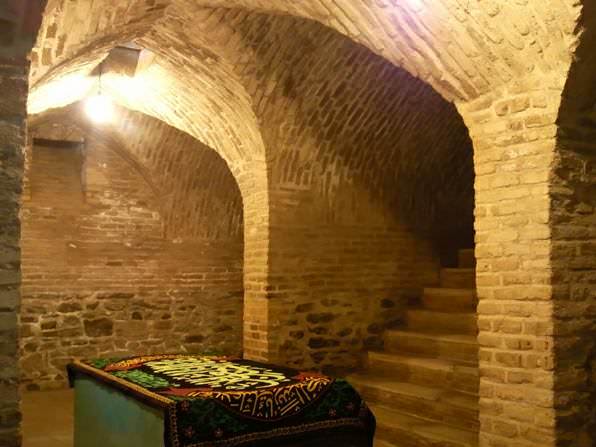 گنبد علویان 