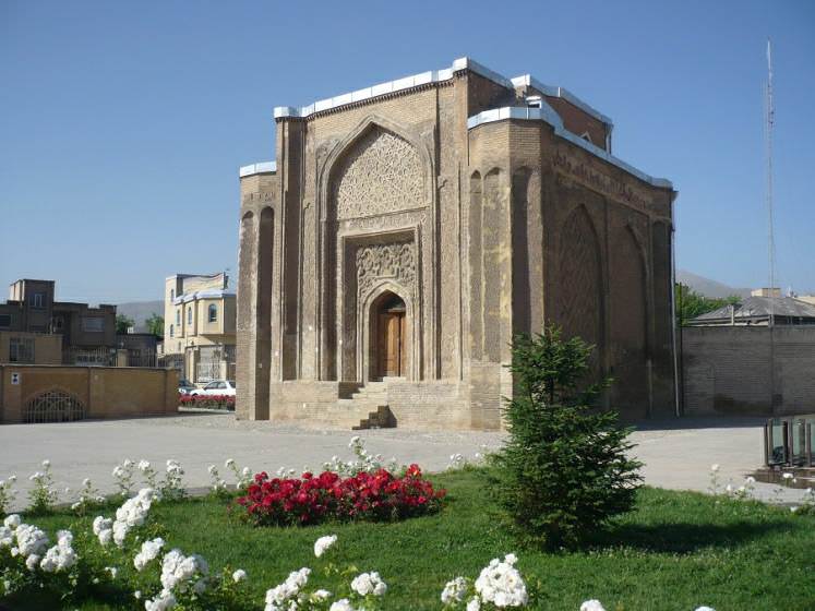 گنبد علویان 