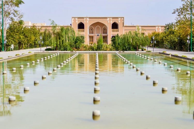  عمارت و باغ صدری تفت