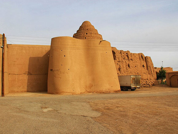 خور و بیابانک