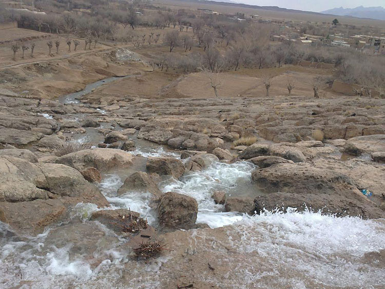 چشمه غربال بیز