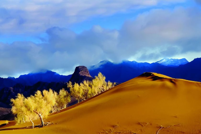 کویر حلوان طبس