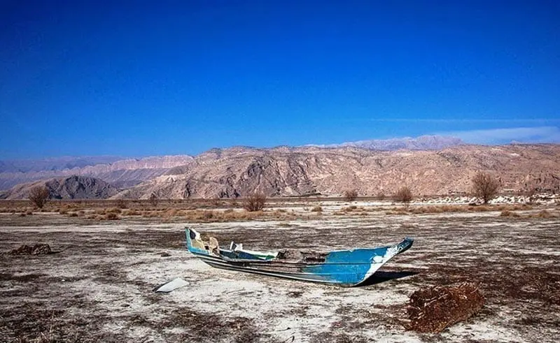 دریاچه پریشان 