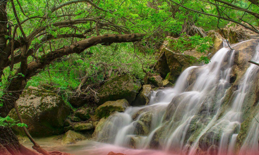 آبشار نای انگیز خرم آباد