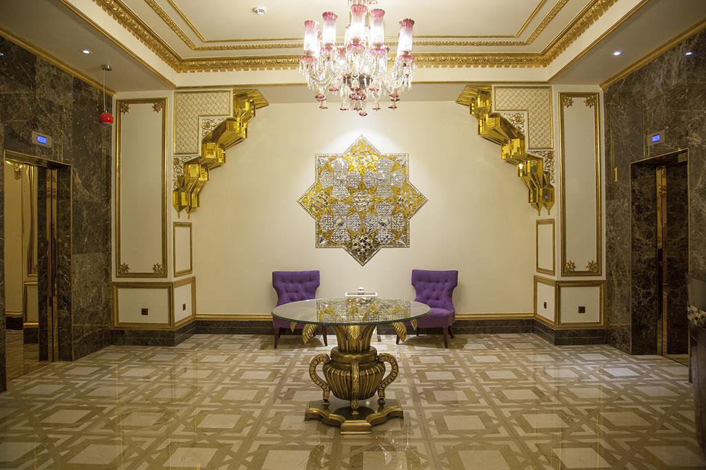هتل بزرگ تهران