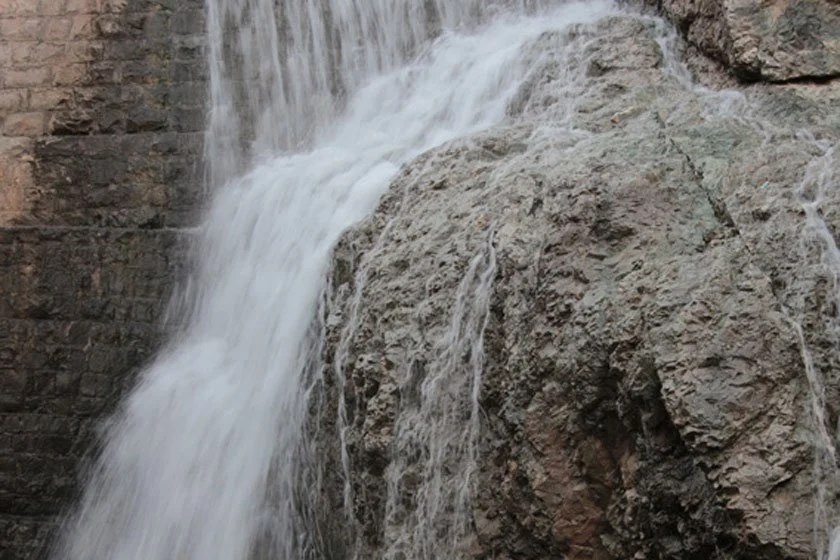 بند عمرشاه بیرجند 