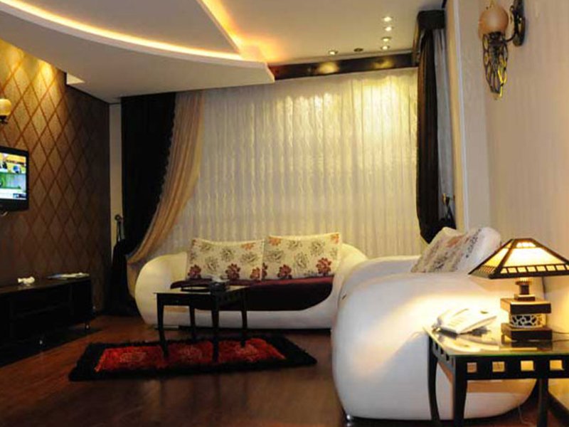 هتل بزرگ کادوس رشت