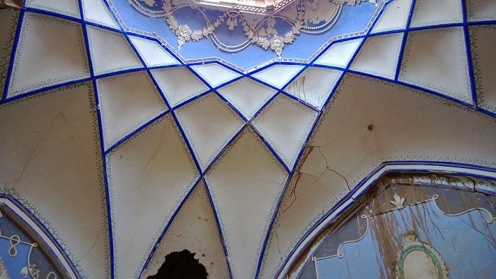 کاخ سرهنگ آباد زواره 