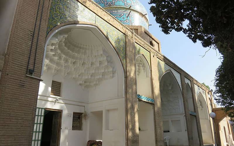 آرامگاه مشتاقیه 
