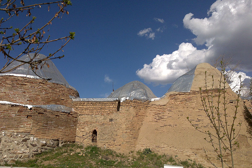 آرامگاه سام و حام