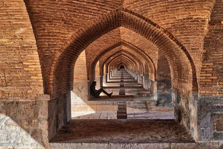 سی و سه پل سی و سه پل