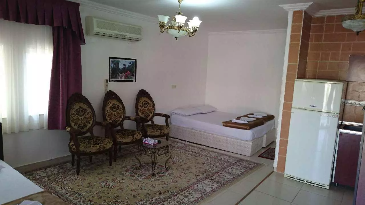 هتل نارنجستان طبس