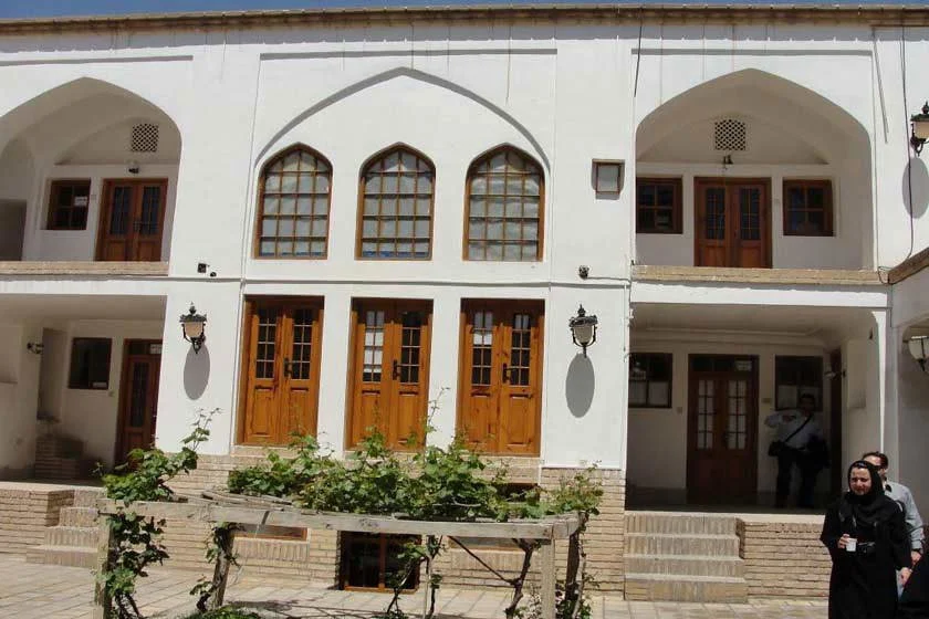 خانه تدین