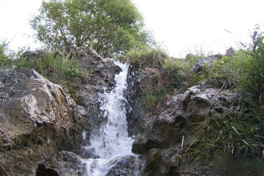چشمه سیاه سنگ مشاء چشمه سیاه سنگ مشاء