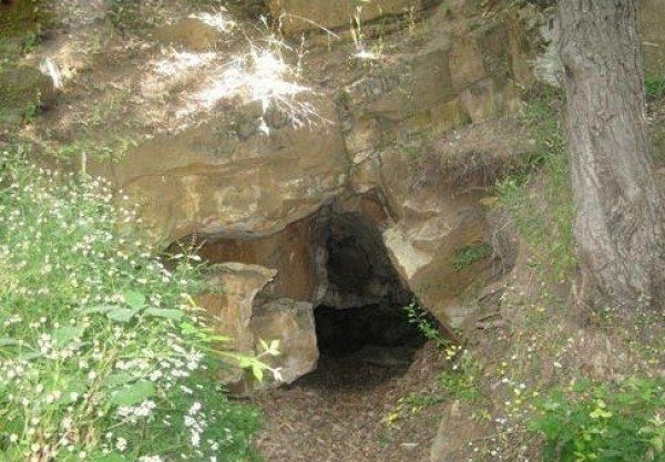 غار لیاروی بلوردکان
