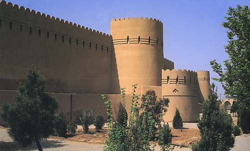 برج و باروی قدیم یزد برج و باروی قدیم یزد