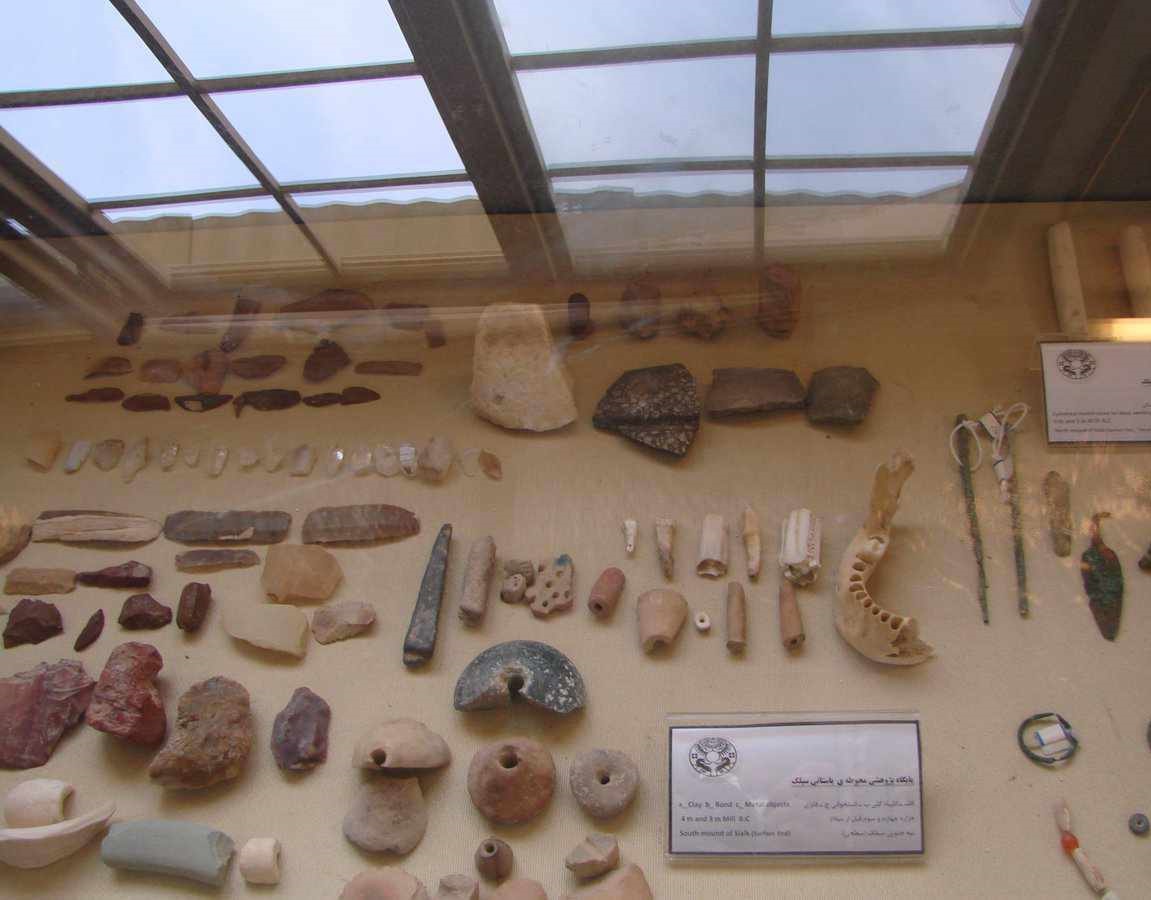 موزه سکه و مردم شناسی حیدرزاده یزد 