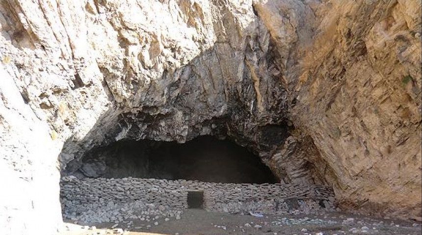 غار ارجنه غار ارجنه
