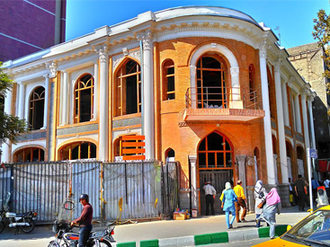 موزه ماشین های اداری سفیر تهران