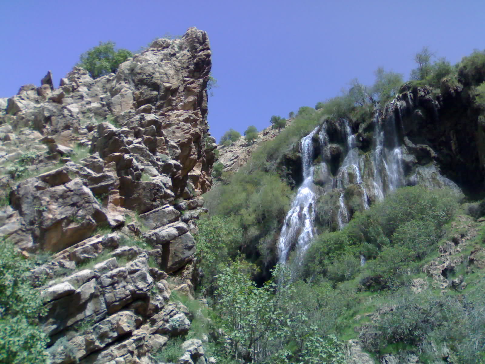 آبشار چپی راستی 