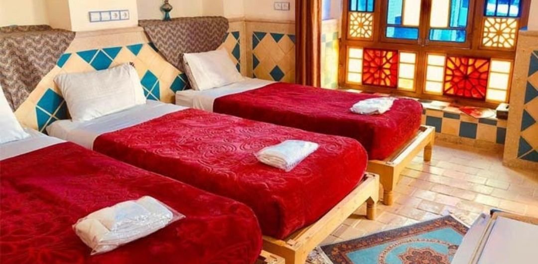 اقامتگاه بومگردی سی راه شیراز