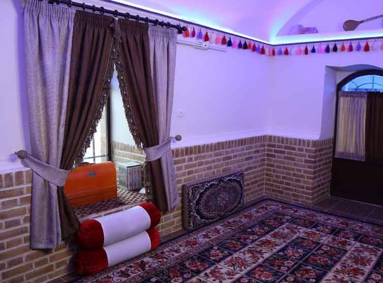 اقامتگاه بومگردی قصرشیرین گرمسار اقامتگاه بومگردی قصرشیرین گرمسار